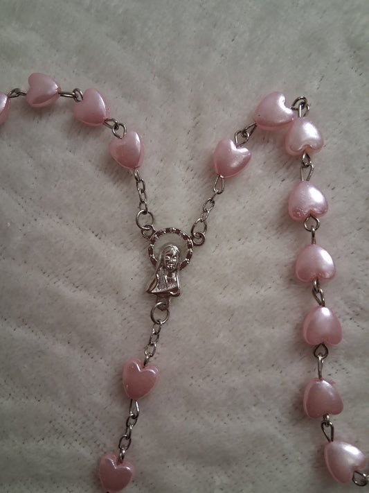 Chapelet rose perlé fantaisie – 54 cm🩷🎀